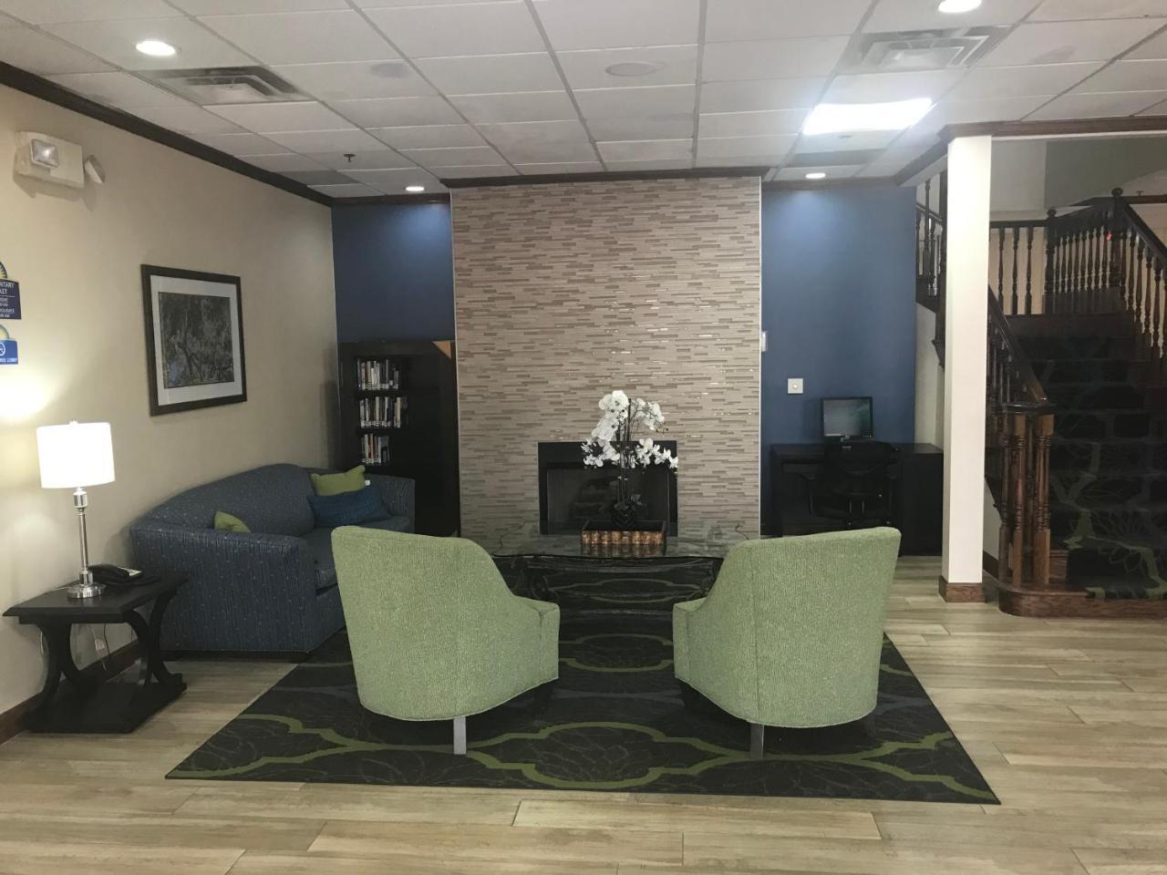 Days Inn & Suites By Wyndham Tucker/Northlake Zewnętrze zdjęcie